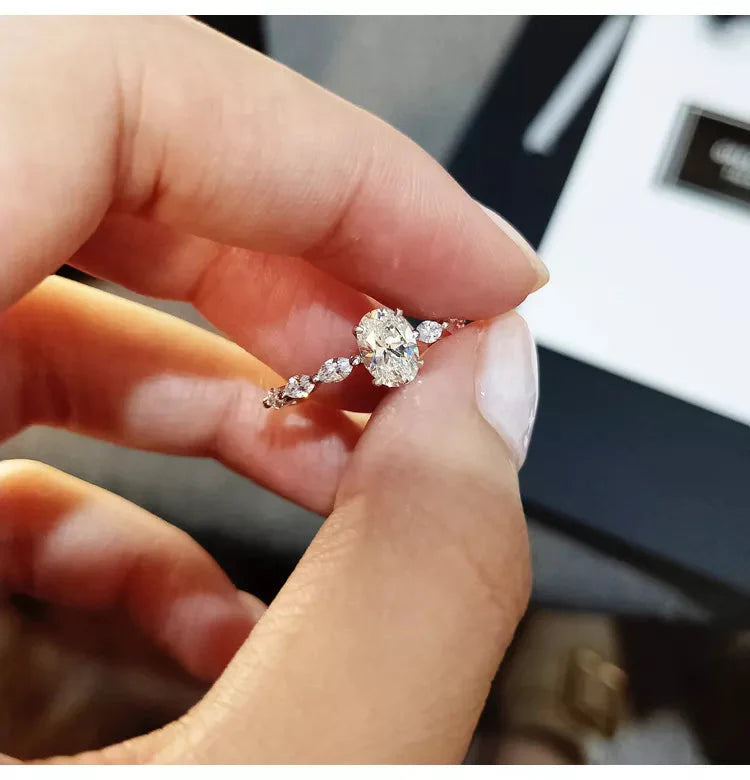 925 STERLING SILVER OVAL DIAMOND ENGAGEMENT RING