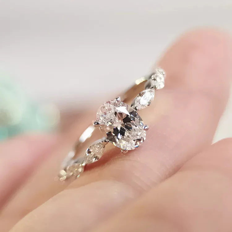 925 STERLING SILVER OVAL DIAMOND ENGAGEMENT RING
