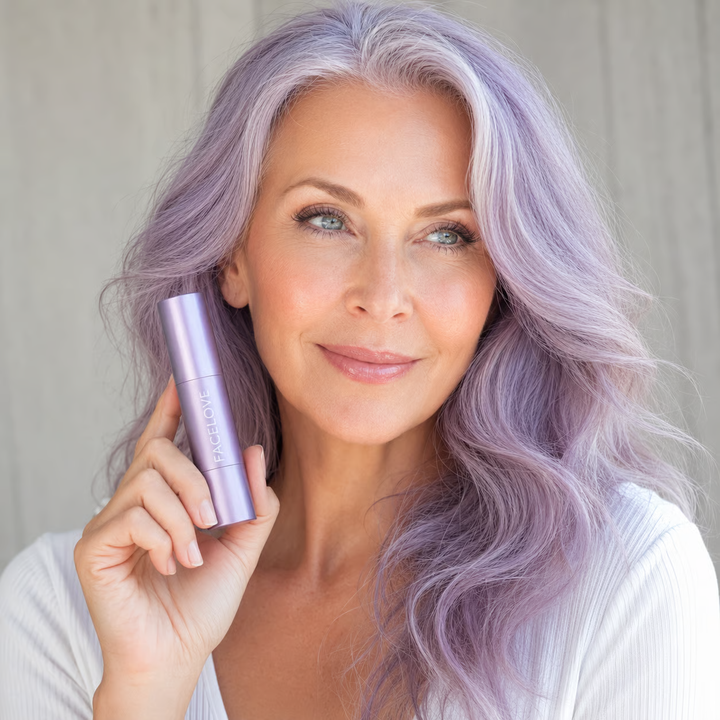 Changing Foundation Stick – The stick that restores radiance to mature skin