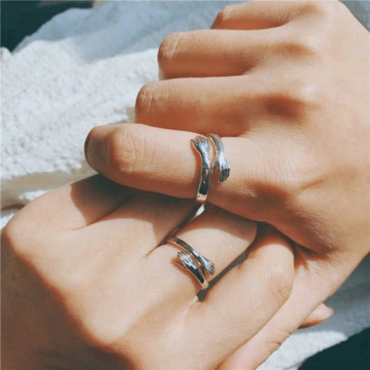 Hug Ring With Free Gift Box